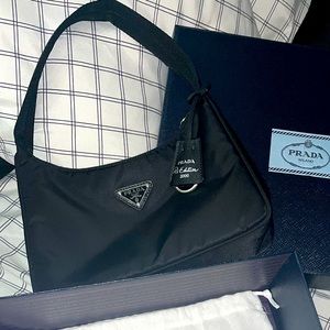 Prada Re edition 2000 black
